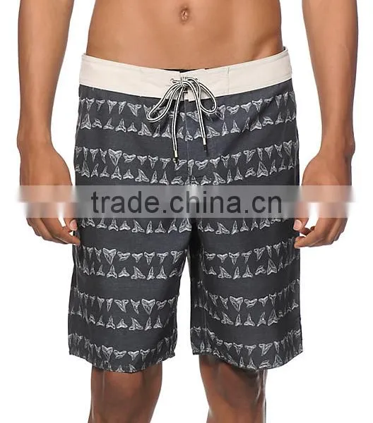 2015 Hot Sale Sublimation Printing Stretch Compression Shorts Design for Men photo-2