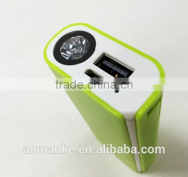 AK-03 5200mah Mobile Power Bank With LCD Digital Display and LED Flashlight for IPhone, IPad, Samsung, Nokia, HTC Etc. photo-2
