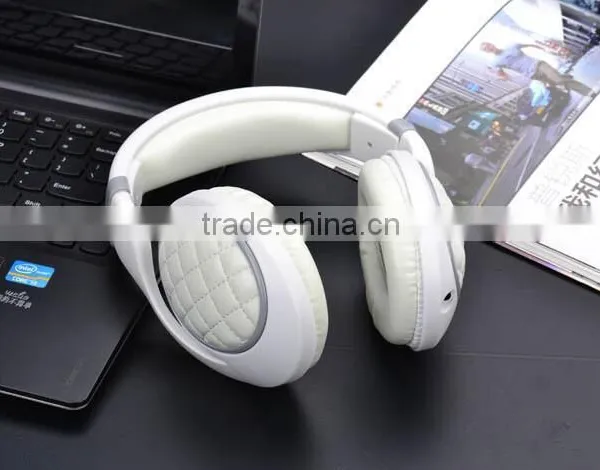 EP11 Noise Reduction OEM Headphone Factory photo-2