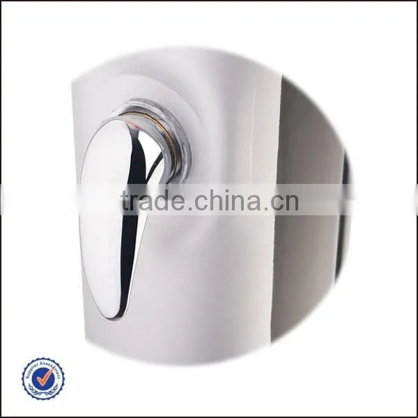 Deluxe Round PVC Solar Shower With Foot Shower photo-3