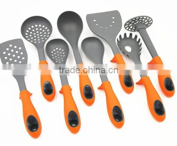 Kitchen Utensils and Gadget Set With Built-in Spatula Stand