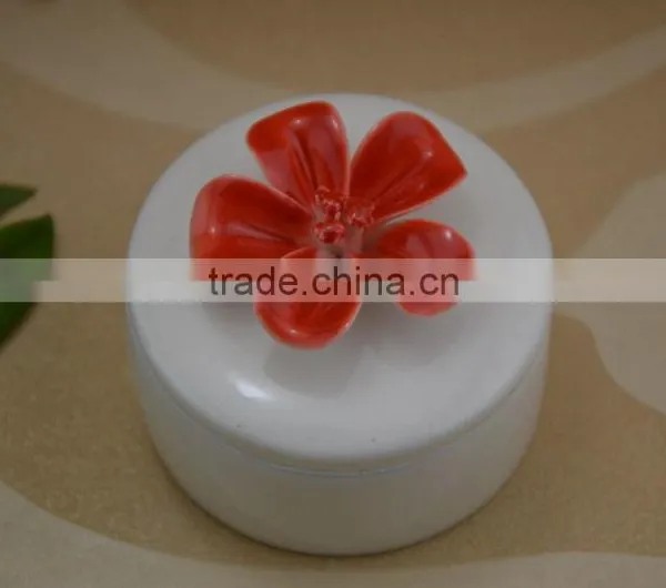 Hot Sale Small Ceramic Jewelery Box With Flower Shape Design photo-3