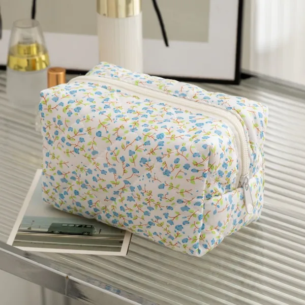 Wholesale Quilted Printed Floral Cosmetic Bag Large Capacity Soft Storage Bag Simple Toiletry Bag photo-5