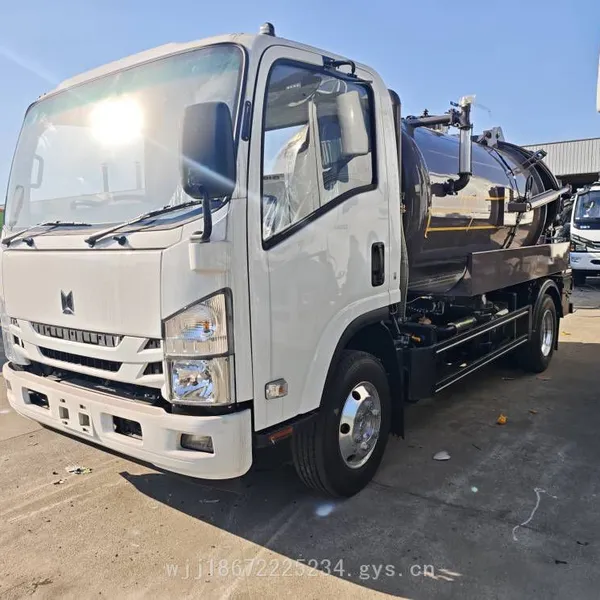 Isuzu 5-cubic-meter Export-type Vacuum Sewage Suction Truck, Manure and Sludge Suction Truck for Farm Sewage Discharge