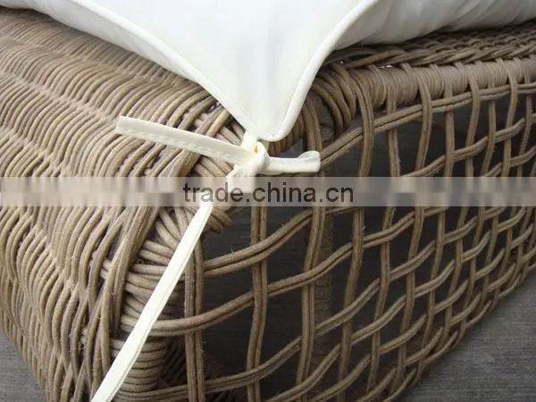 Luxury Rattan Lounge Round Rattan With Cushion photo-4