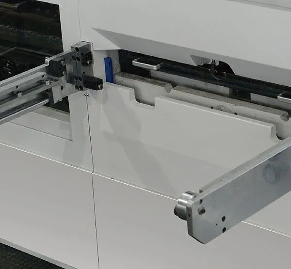 KMHK-1050 Series Automatic Die Cutting Machine With Stripping photo-2