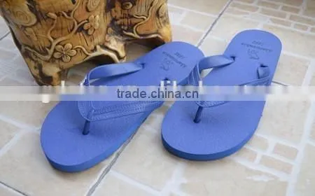 2015 New Design Wholesale Customized LOGO Fashion Plastic Beach Flip Flops photo-2