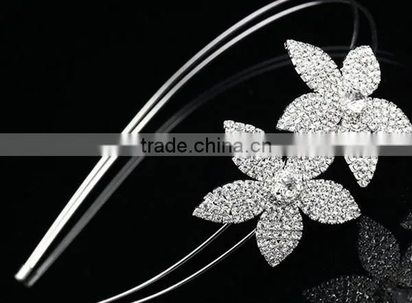 Wholesaler Fashion Women Metal Crystal Flower Charm Hairband for Wedding photo-3