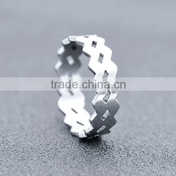 2016 Concise Style Stainless Steel Ring Surrounded By Two Wavy Hollow Ring photo-2
