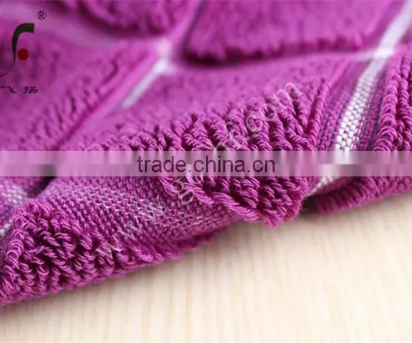 Plush Grid Pattern 100% Cotton Bath Mat photo-5