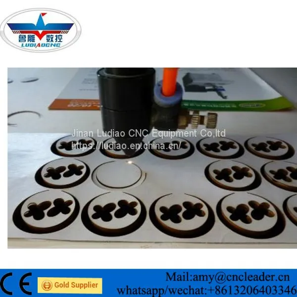 China Co2 Laser Engraving Machine for Wood Acrylic Cutting Machine Price photo-5