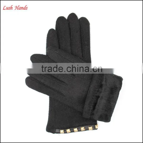 Ladies Simple Woolen Gloves Decorated With Square Metal Buttons for Wholesale