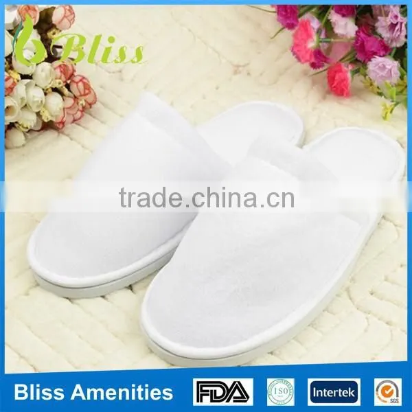 N178 White Comfortable Hotel Disposable Slipper Fits All Size White & Yellow Color