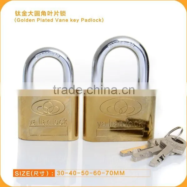 2015 FASHION DESIGN!!!New Golden Plated Vane Key Padlock