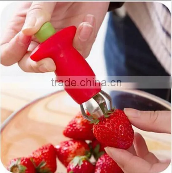 Creative Strawberry Stem Leaves Remover Cutter Fruit Corer Kitchen Tool photo-4