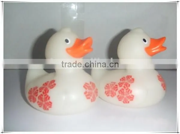 OEM PVC Customized Logo Cute Floating Duck,customized PVC Floating Toy,wholesale OEM PVC Floating Toy Manufacturer photo-2