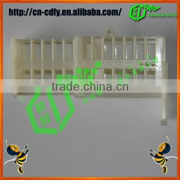 Plastic Queen Cage Bee Equipment photo-2