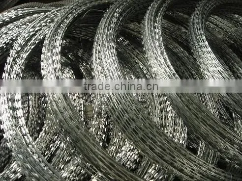 High Quality Tensile Strength Razer Galvanized Iron Barbed Wire/RAZER Barbed Wire Factory photo-6