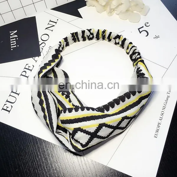 Cross Cloth With A Korean Belt In the Middle of TheKnot Geometric Design Headdress photo-4