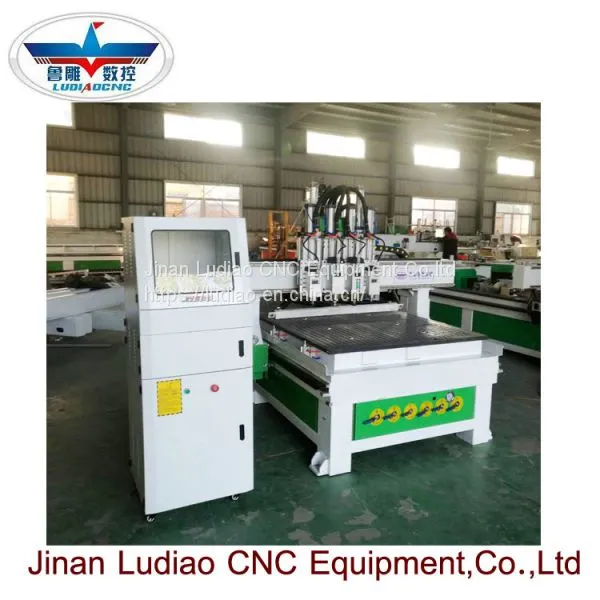 MDF Chipboard Carving ATC CNC Router 1325 for Kitchen Cabinet Door Wardrobe photo-4