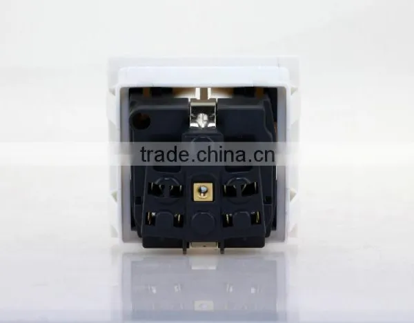 China Gold Supplier Hot Sale Popular EU Wall Switch Socket photo-4