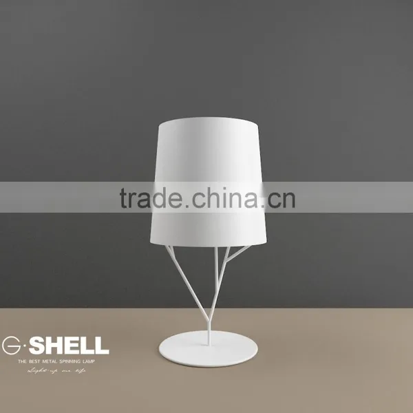 Contemporary Classic Style Metal Decoration Hotel Table Lamp photo-4