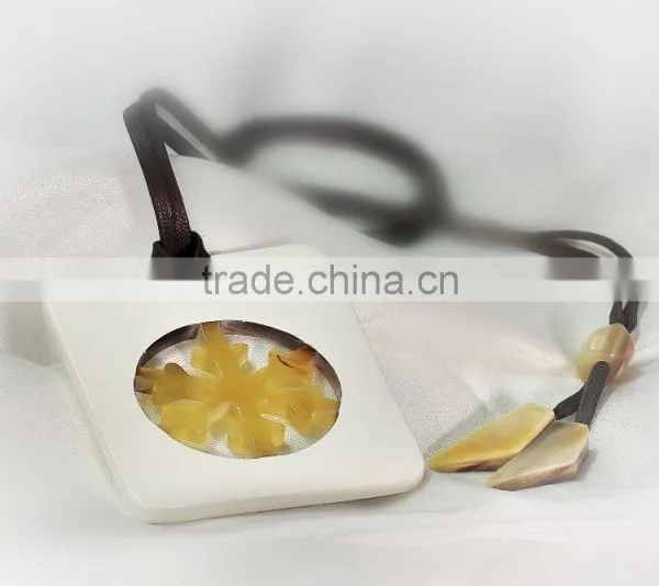 Buffalo Horn Necklace With Lacquered Finishing photo-4