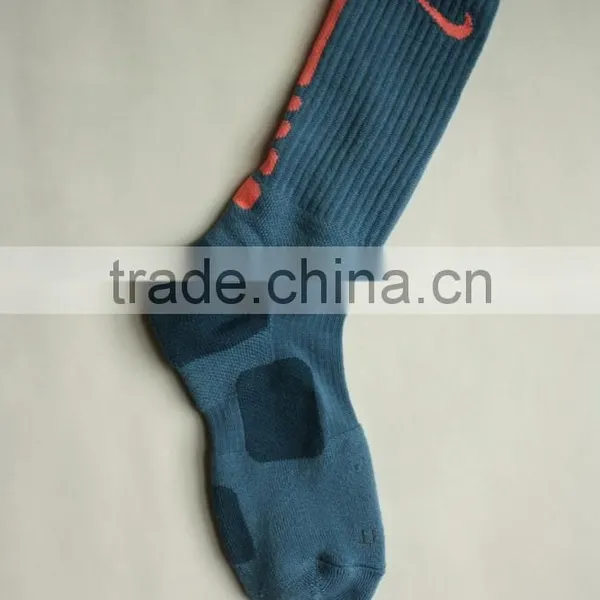 Wholesale High Quality Custom Dri Fit Elite Basketball Socks photo-2
