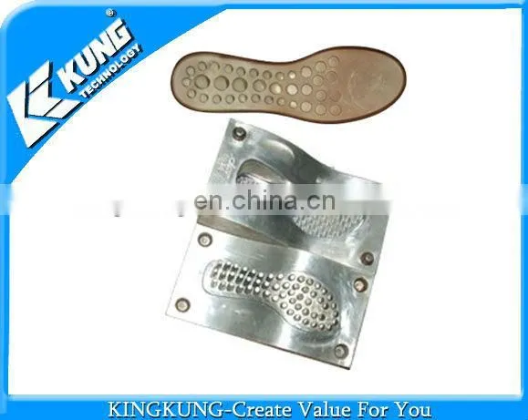 2014 Hot Selling 46 / 60 / 70 Stations PU Pouring Machine photo-4