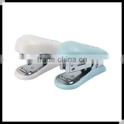 Portable mini stapler