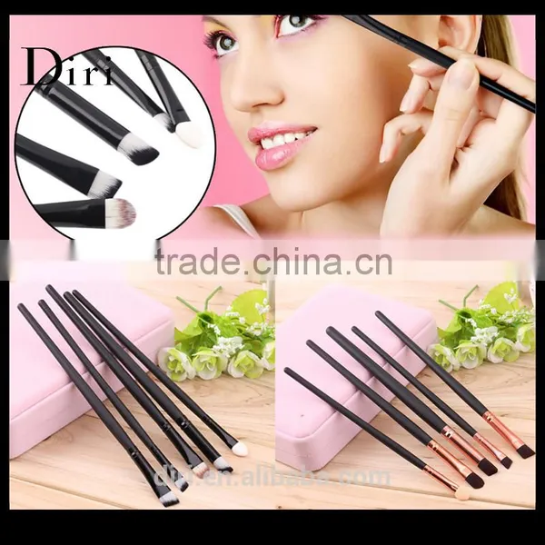 Angled Eyebrow Brush Eyeliner Brush With Synthetic Hair and Pearl Handle photo-4