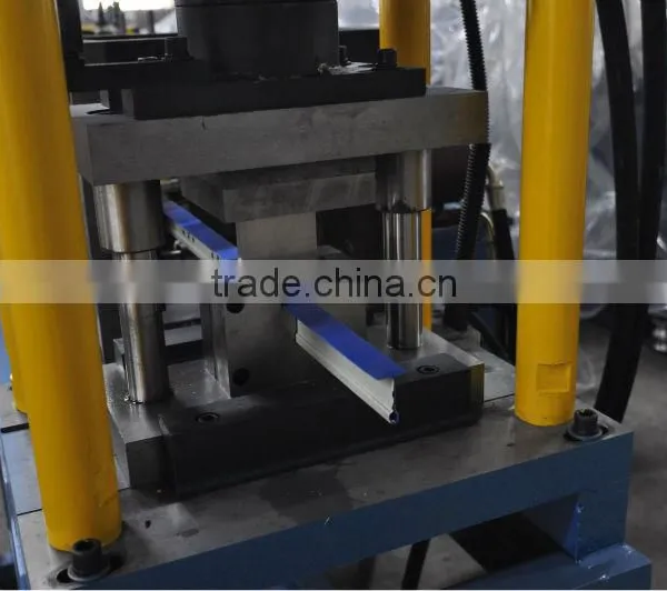 Light keel ceiling machine T shape dry wall forming machine