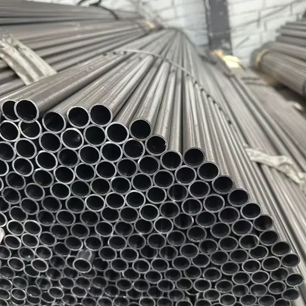 Ss400 Q235 Black Iron Welded Sch40 Carbon Steel Tube Pipe photo-1