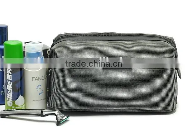 Elegant Small Plaid Toiletry Bag Travel Organizer Cosmetic Bag for Men Women photo-4