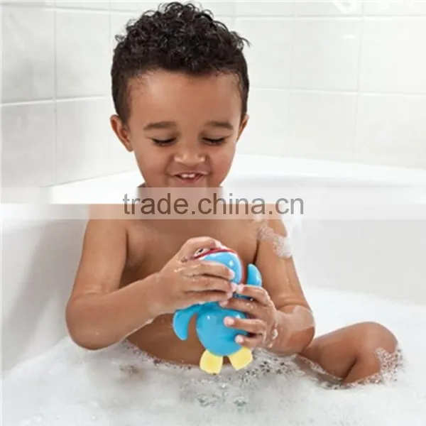 Plastic Bath Toy Flash Lamp Cartoon Toy for Kids photo-5