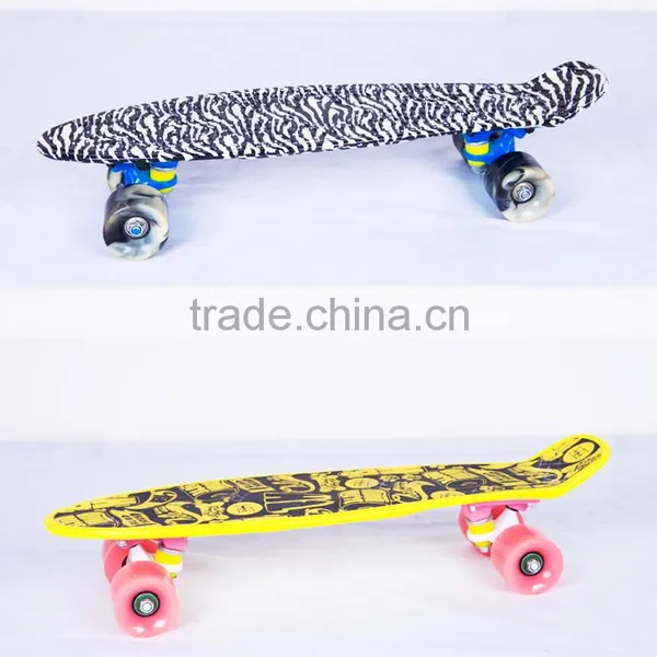Street Fish Shaped Plastic Cruiser Skateboard
