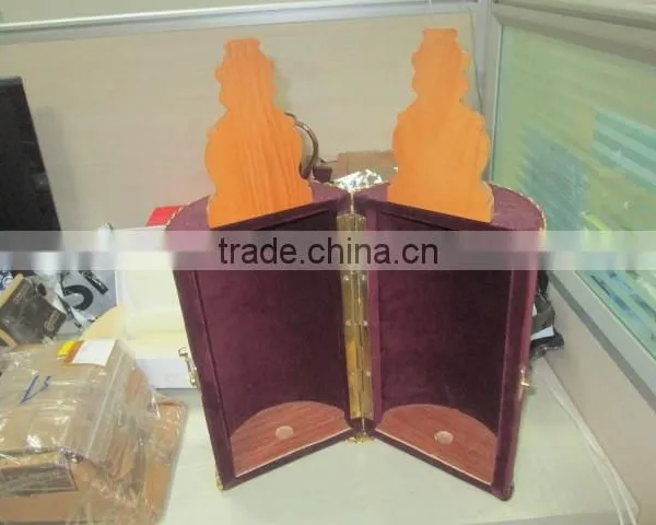 Unique Shape Creative Design Wooden Wine Box With Flannelette Covered photo-3