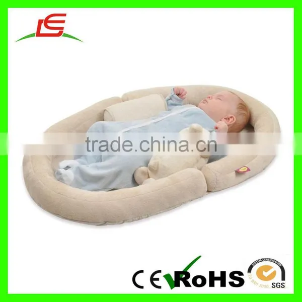 30.7X19.7 Inch plush Baby Portable Crib for baby nest