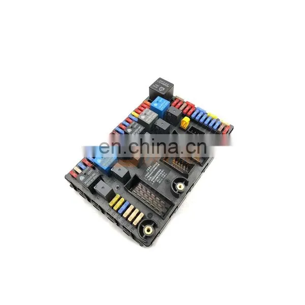 Sinotruk Howo T5G T7H TX Sitrak C5H C7H Truck Spare Parts WG9716582101 Central Electric Junction Box Assembly photo-3
