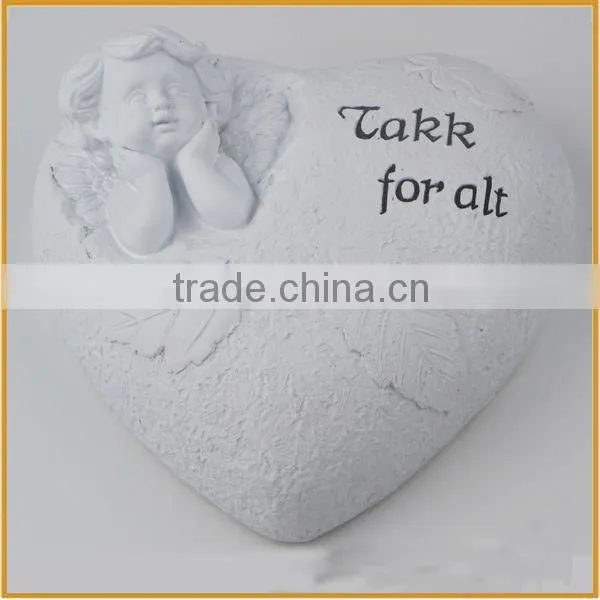 Polyresin Angel Figurines With Heart photo-2