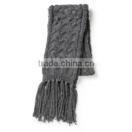 Women's Chunky Cable Knit Scarf photo-5