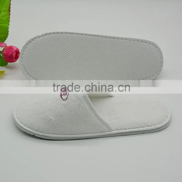 White Embroidered Fleece Hotel Disposable Slippers photo-3