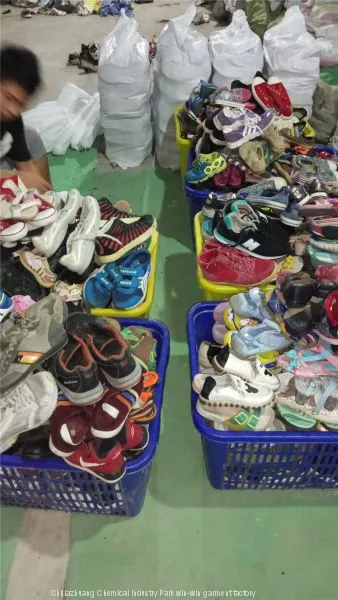 ALL Factory Sales Used Shoes ，old Shoes ，second Hand Clothing photo-2