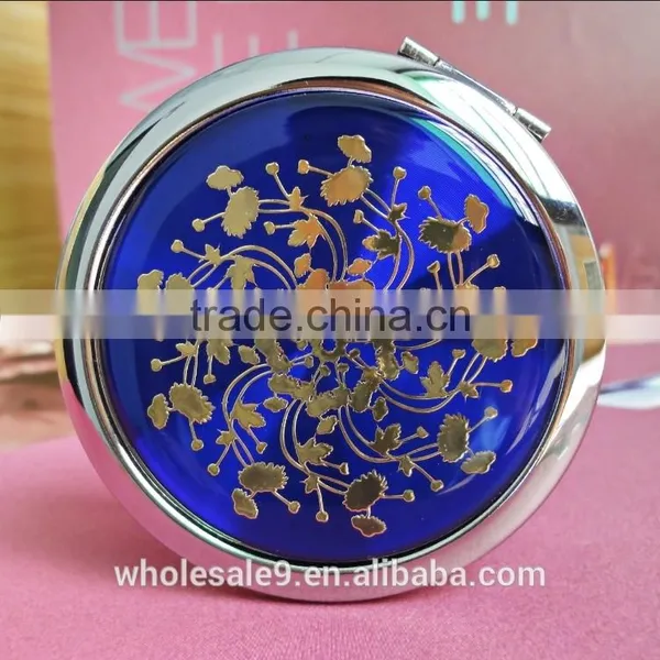 Metal Folding Pocket Mirror Portable Cosmetic Mirror photo-2