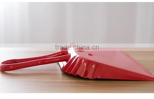 COLOR METAL HANDLE DUSTPAN