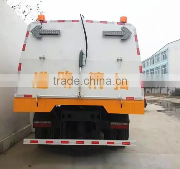 High Performance Dongfeng 4x2 Vacuum Road Sweeper Truck photo-6
