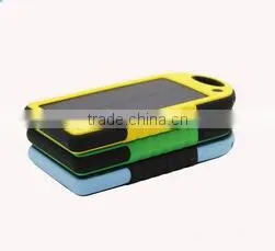 China Hot Sell Product Waterproof Mobile Phone Solar Power Bank Charger 8000mah photo-2
