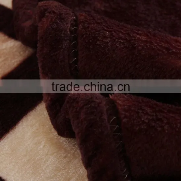 Chocolate Design Printed Fashionable Flannel Fleece Blanket photo-3