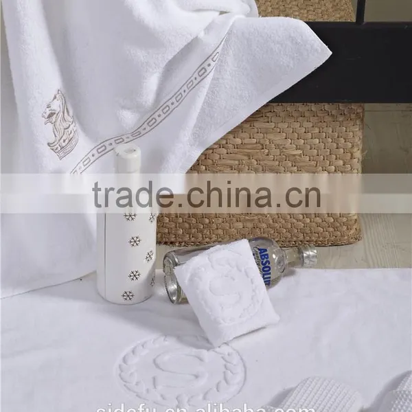 5-Star Hotel Embroidery Towel Customize Logo Jacquard Towel photo-3