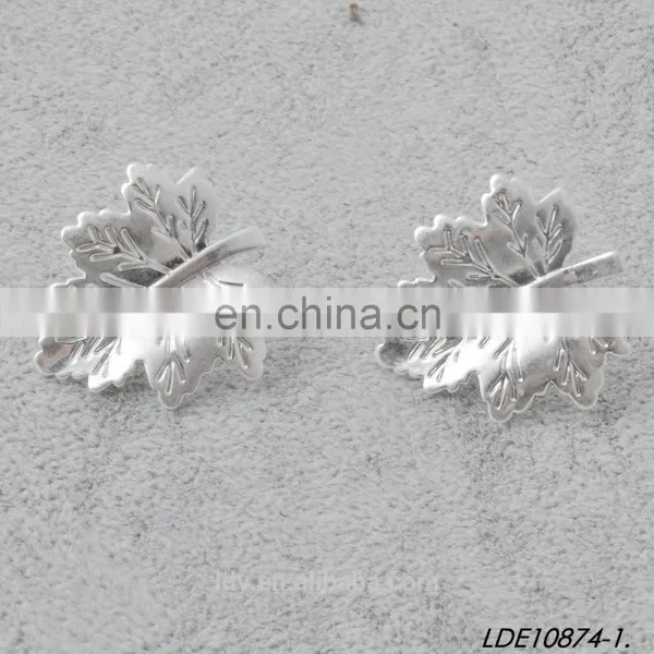 Fashionable Simple Silver Maple Leaf Alloy Stud Earrings Gold Cute Jewelry photo-2